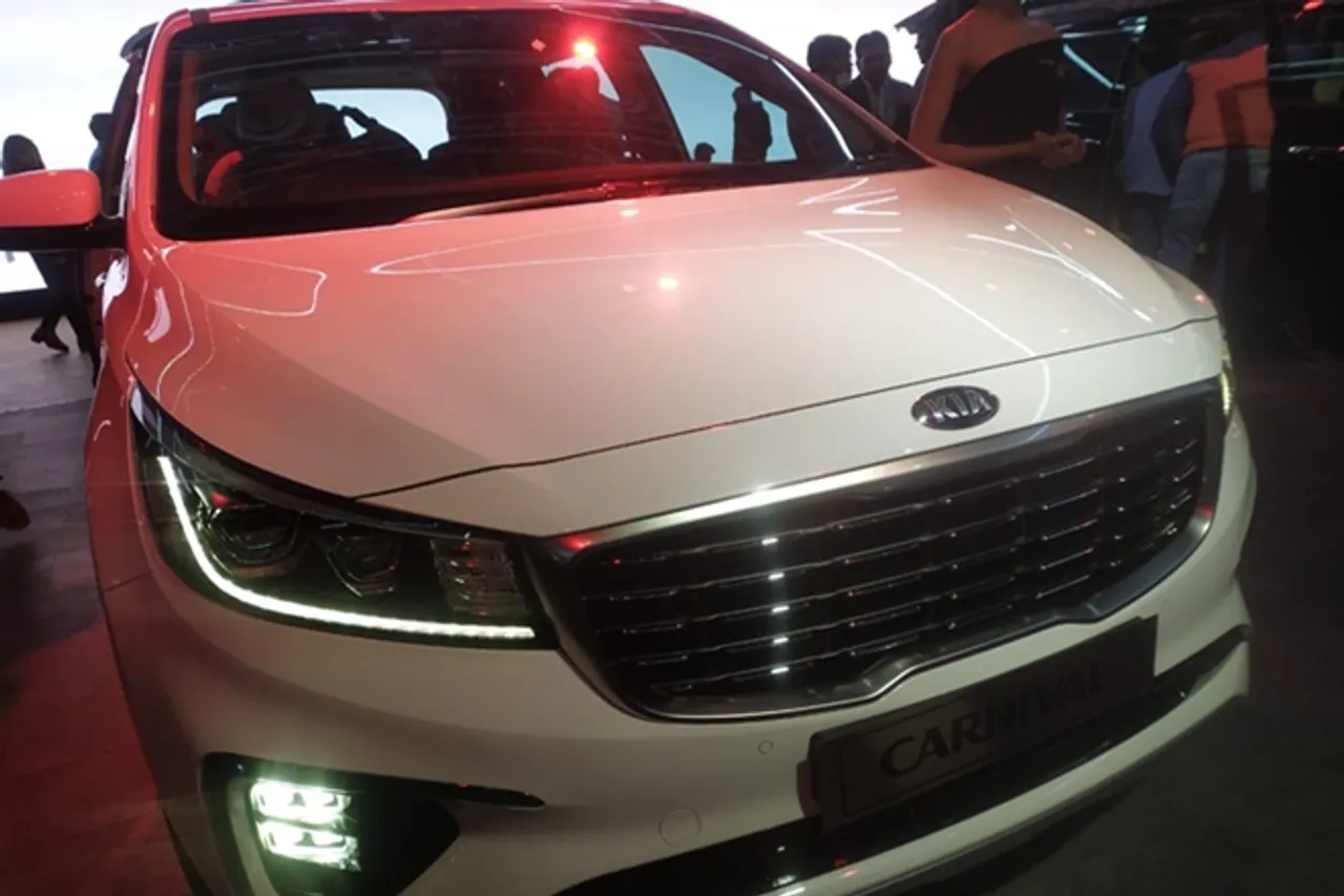 Auto Expo 2020: Kia Carnival MPV 24.95 लाख में लॉन्च, SONET कॉन्सेप्ट की भी दिखी झलक
