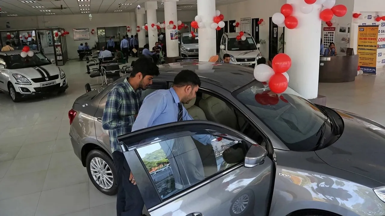 Passenger vehicle sales, 38 lakh, FY23, Tata Motors MD,