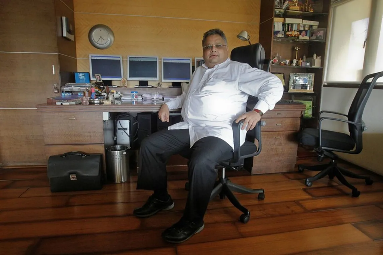 Jhunjhunwala Portfolio Rakesh Jhunjhunwala made Rs 101 crore from these 5 stocks during muhurat trading session