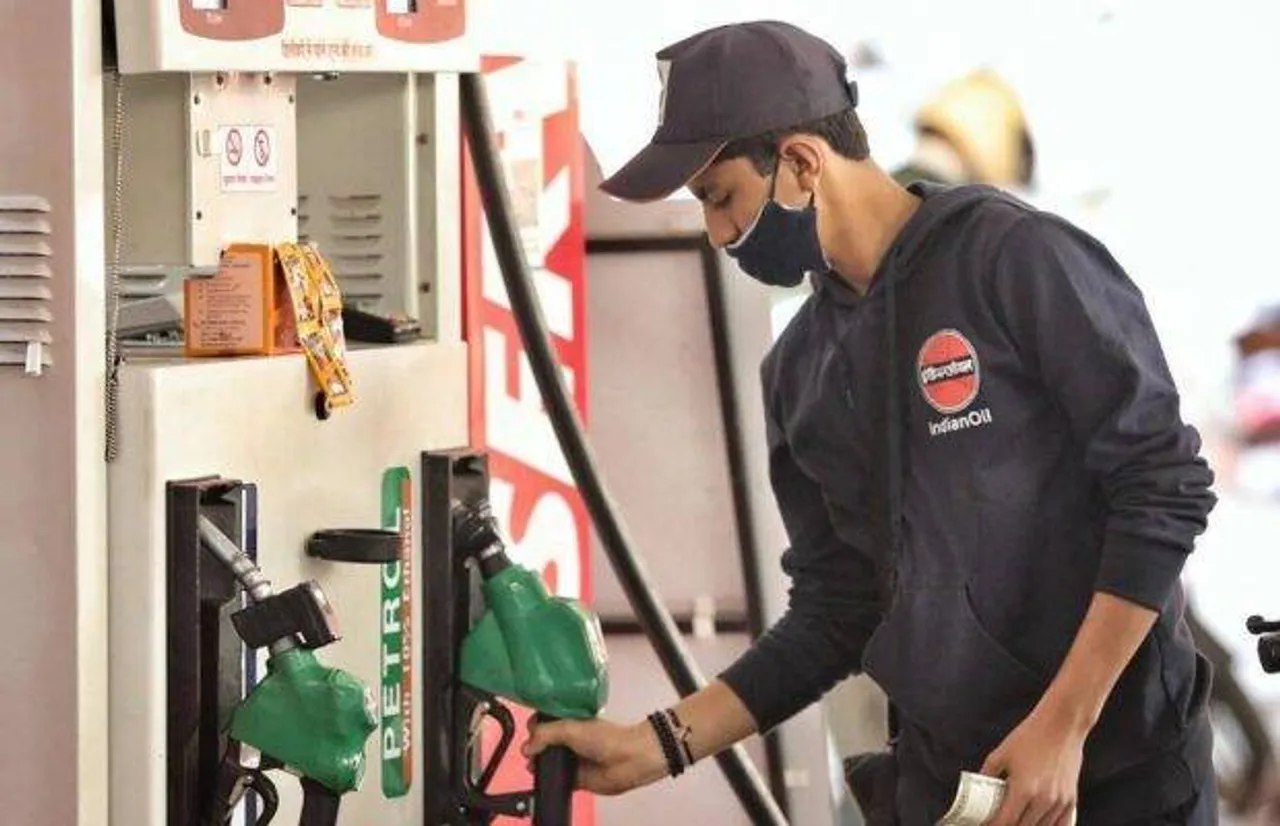 Govt’s excise duty mop-up from petrol, diesel doubles to Rs 3.7 lakh crore in FY21; states get Rs 20,000 crore