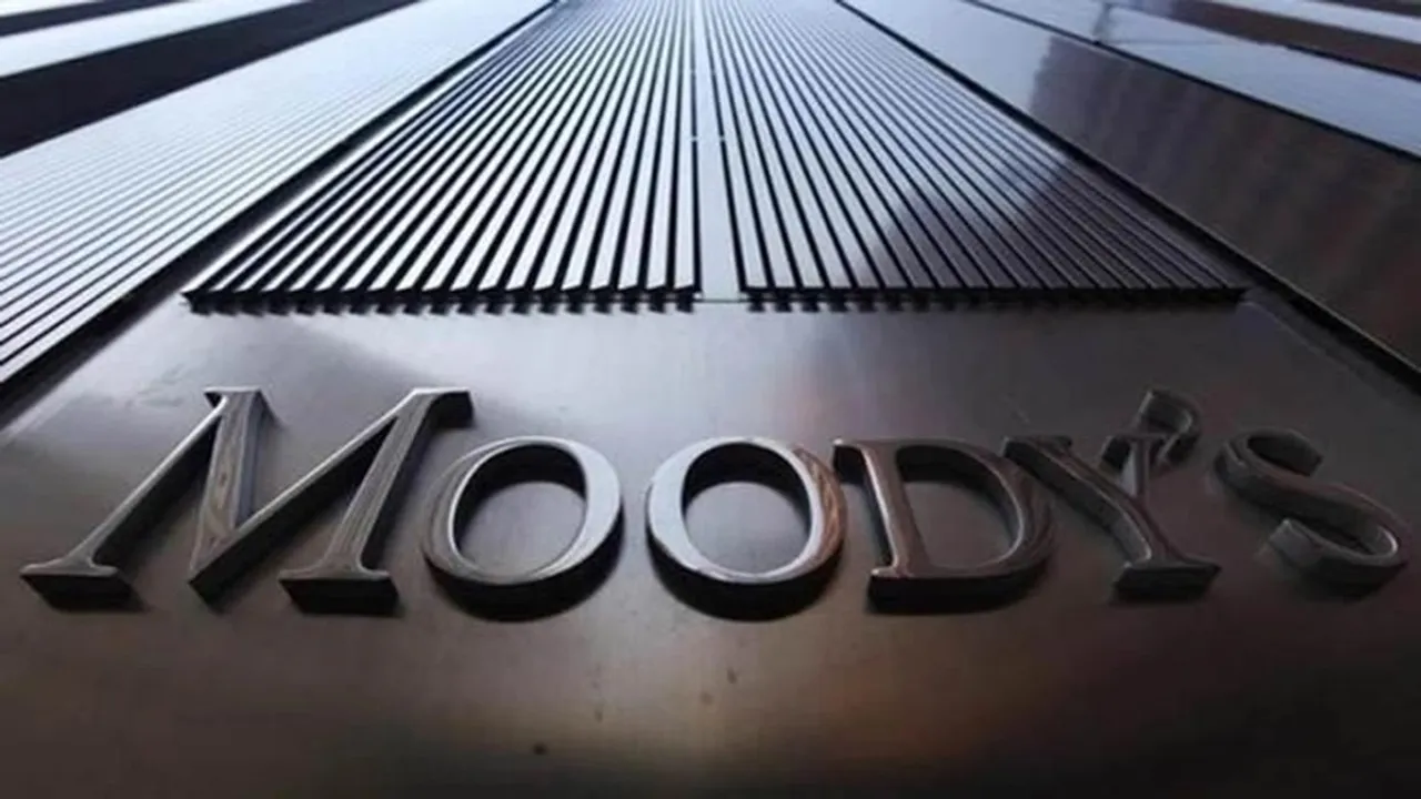 Moody’s on Adani Group: अडानी ग्रुप को लगा झटका, मूडीज ने 4 कंपनियों का क्रेडिट आउटलुक किया निगेटिव, बताई ये बड़ी वजह