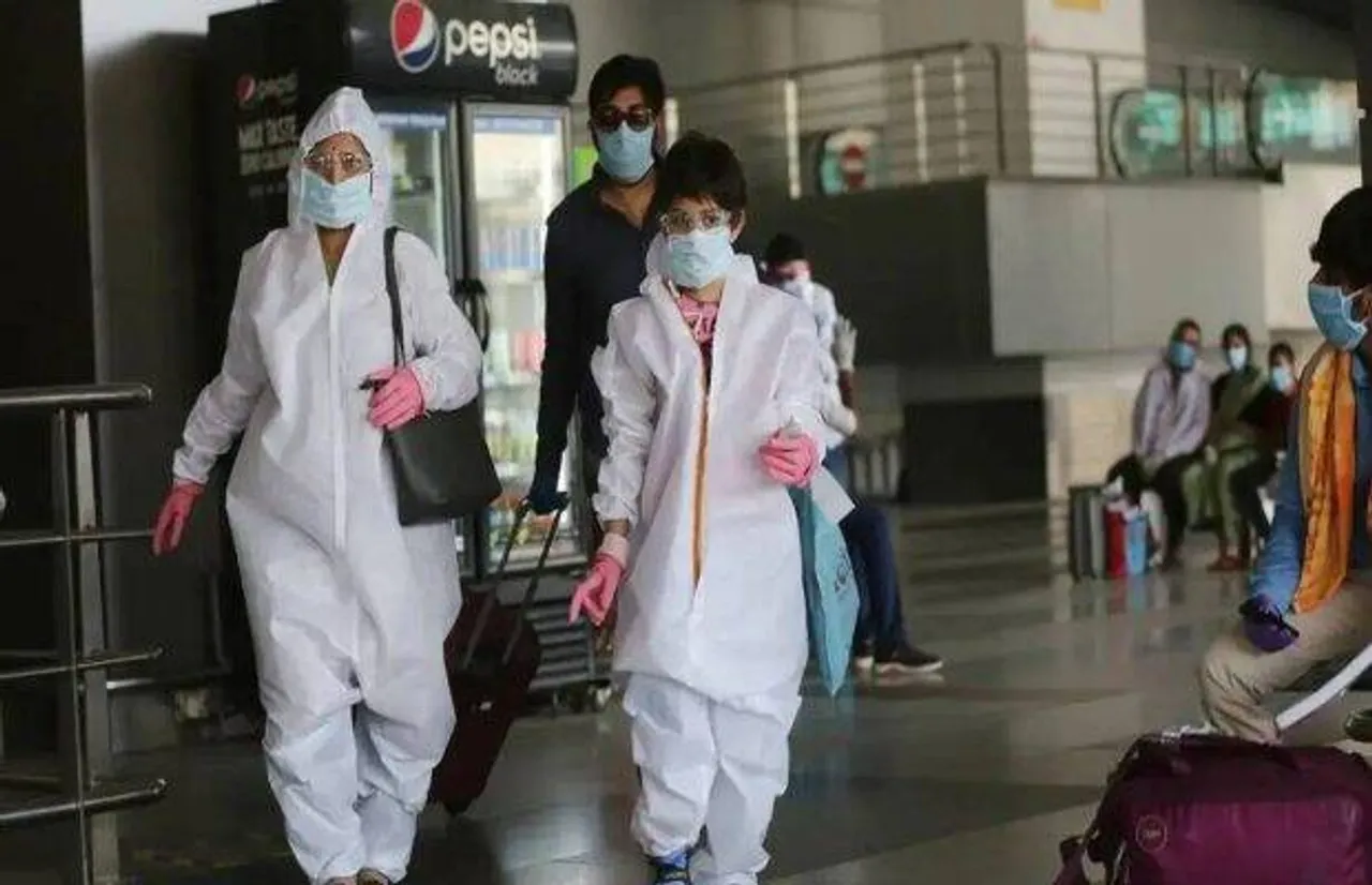 Omicron Cases: दिल्ली में ओमिक्रॉन का दूसरा मामला, देश भर में नए कोरोना वैरिएंट के 33 केस