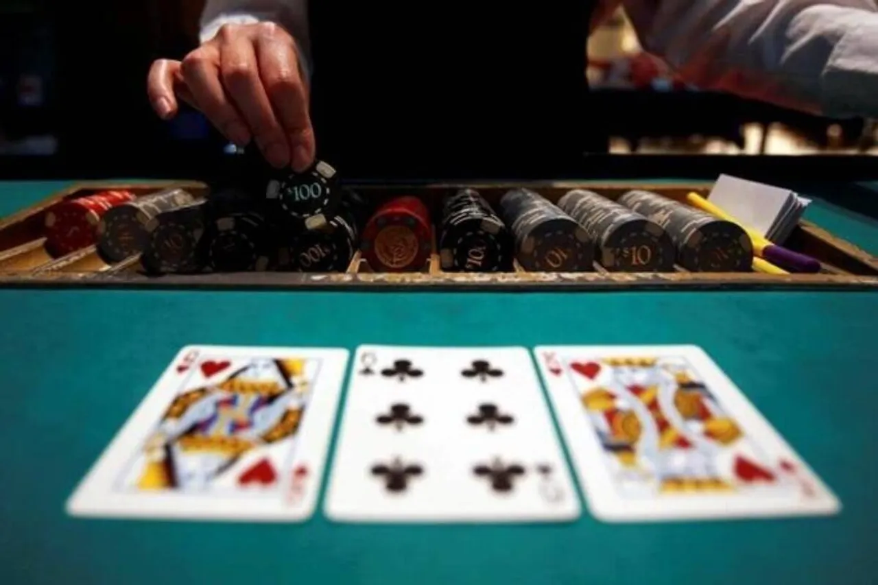Kerala Pinarayi Vijayan govt declares online rummy illegal amends Gaming Act directed by kerla high court on film director plea