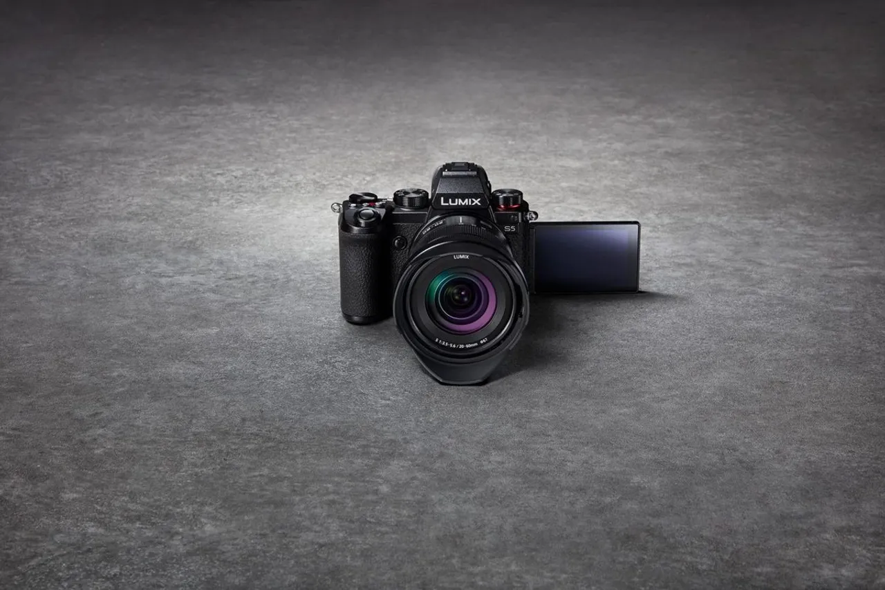 Panasonic launches lumix S5 flagship camera in india, know price and features
