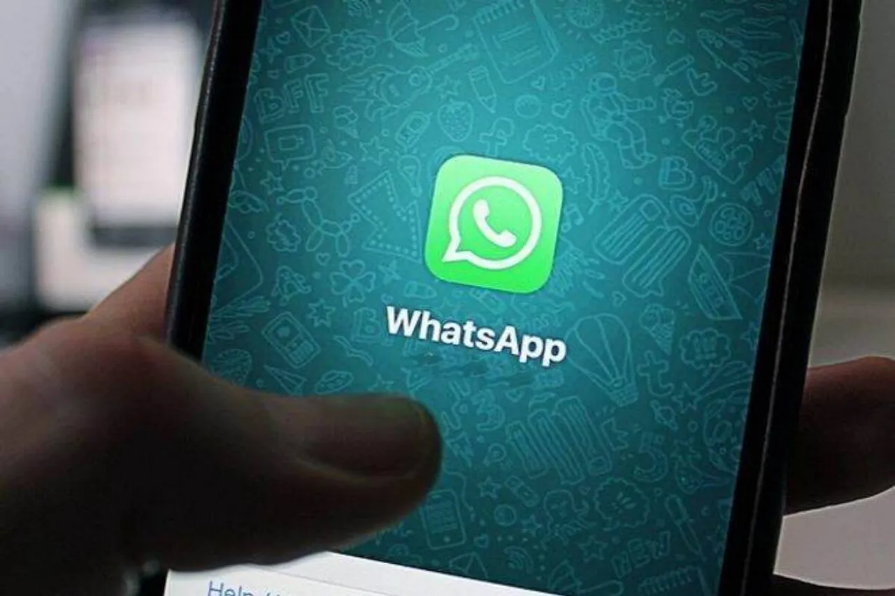 WhatsApp, facebook and Instagram are down globally