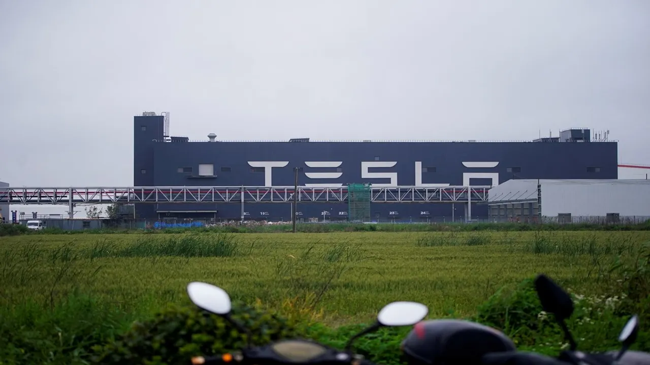 Tesla's India Plan, Tesla Executives India Visit, Elon Musk, एलन मस्क, टेस्ला, टेस्ला के अधिकारियों की भारत यात्रा, क्या भारत में कार बनाएगी टेस्ला, Tesla factory in China