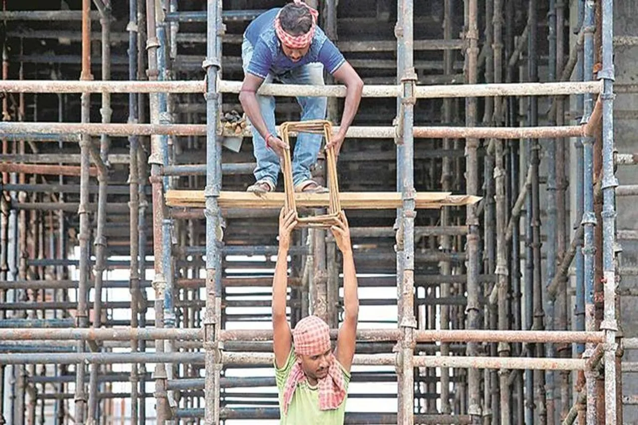 MODI GOVERNMENT NEW Labour codes MAY ALLOW Free medical check-up AND 4-day work week among draft rules