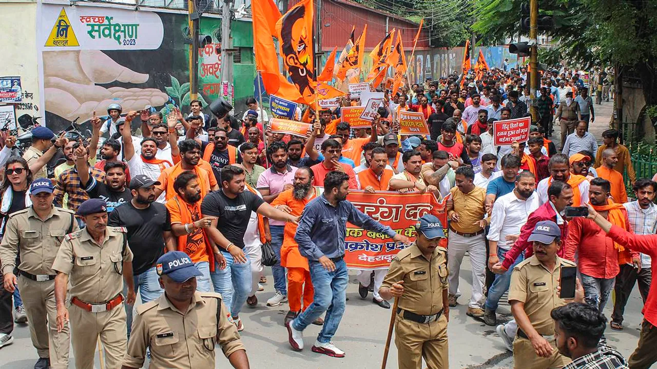 हरियाणा, सांप्रदायिक हिंसा, नूंह, गुरुग्राम, VHP, वीएचपी, बजरंग दल, दिल्ली, एनसीआर, NCR, Nuh, Haryana Violence, Bajrang Dal, Delhi, UP, Noida, ML Khattar, Anil Vij, Dushyant Chutala, Rao Inderjit Singh, राव इंदरजीत सिंह, दुष्यंत चौटाला