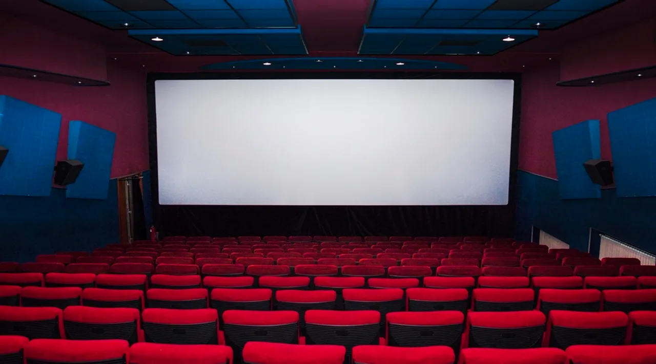 PVR और INOX Leisure में आई रिकॉर्ड तेजी, मर्जर की खबर से सेंटीमेंट मजबूत, क्या शेयर पर लगाएं दांव?