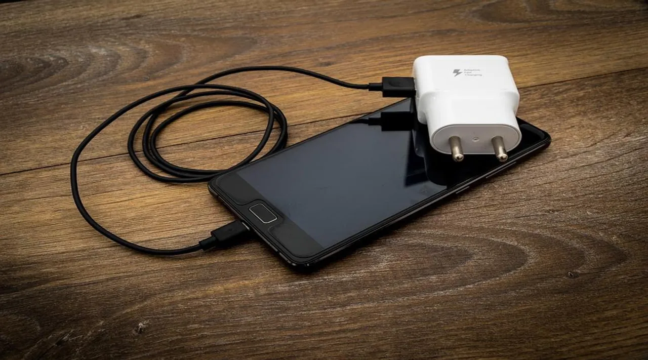 Government to meet industry stakeholders on common charger for all electronic devices on Wednesday