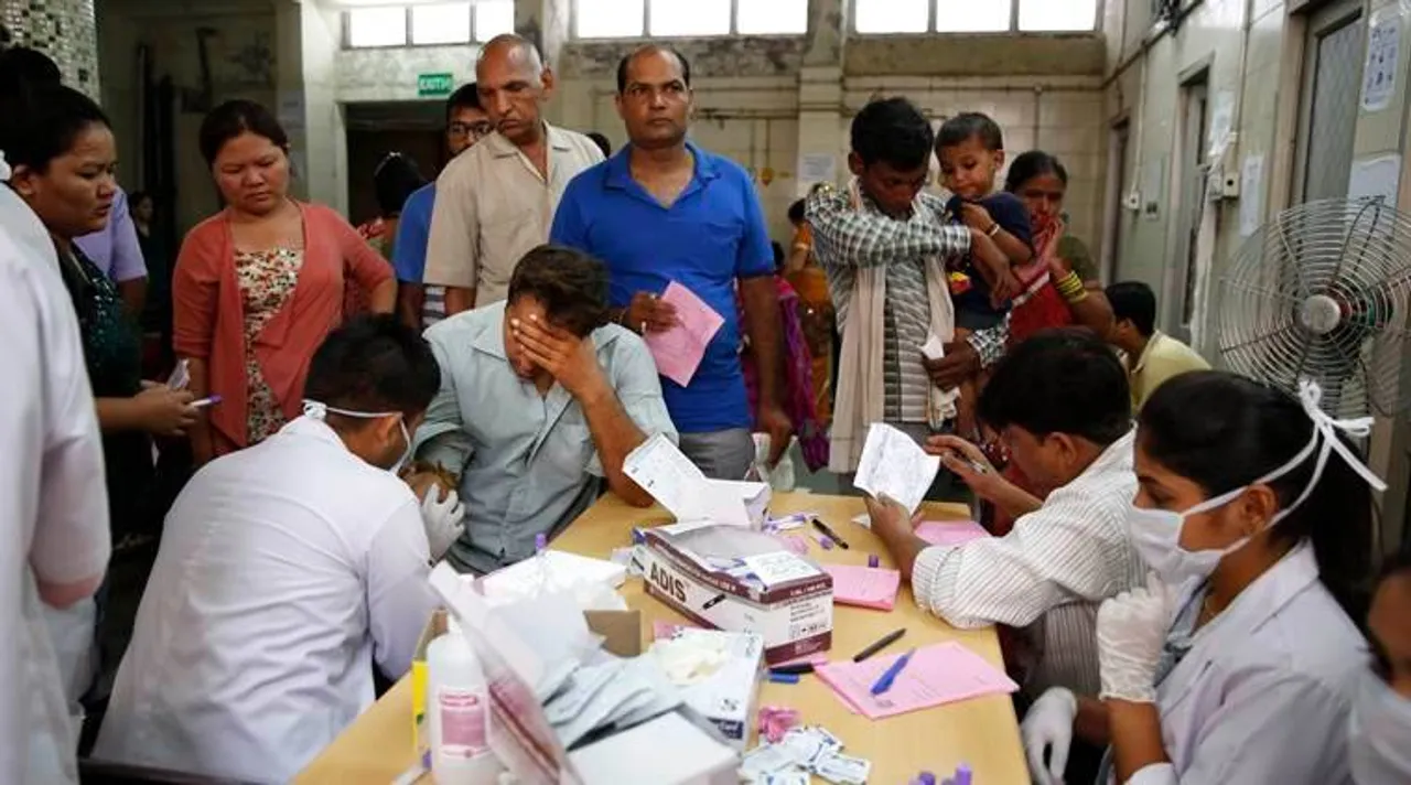 Delhi hospitals, patients, OPD, upper respiratory tract infections, typhoid, gastroenteritis, unseasonal rains, weather changes,