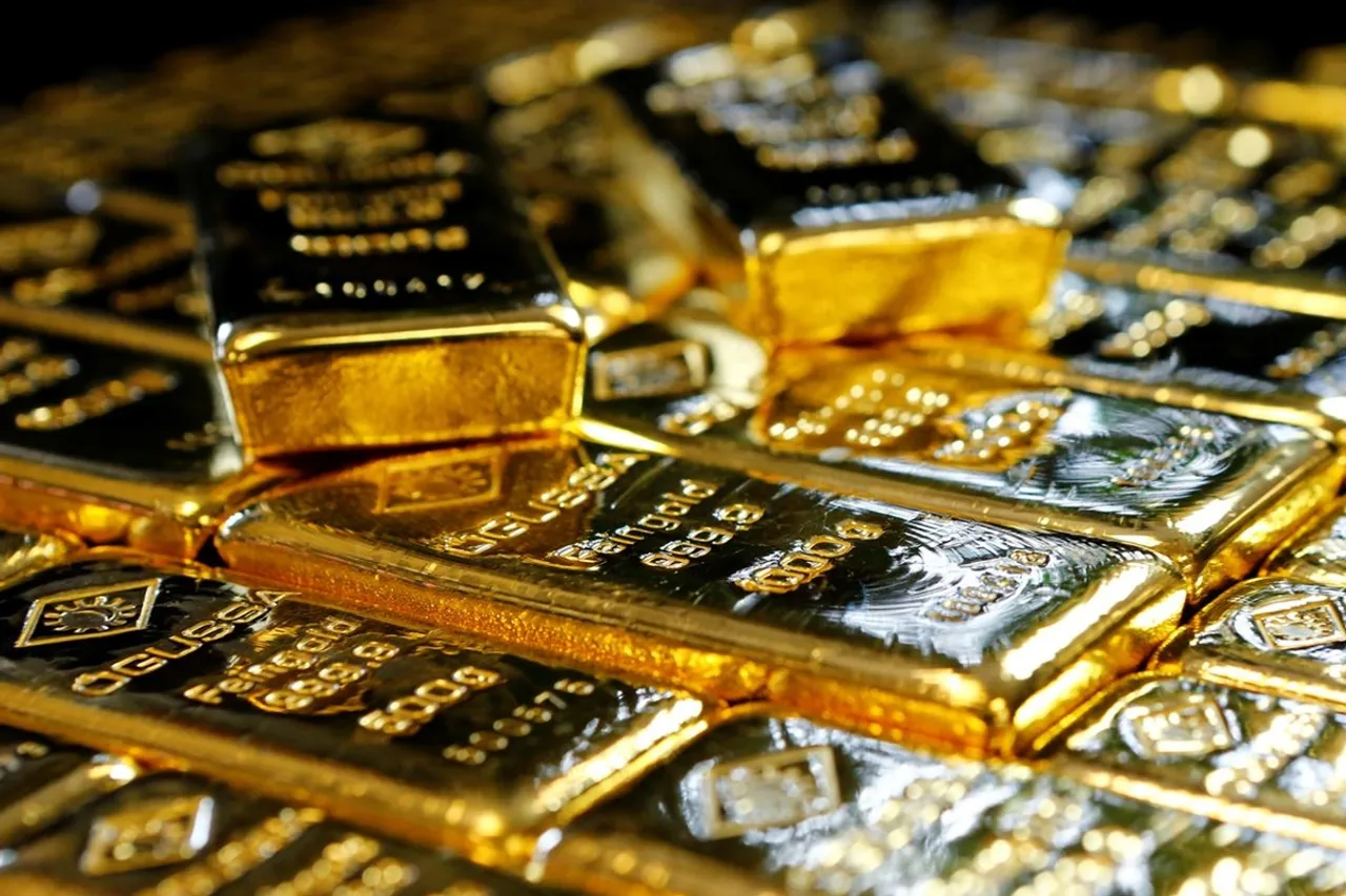 Gold price today 1st february, silver price today, Gold tanks Rs 1324; silver jumps Rs 3461 after budget announcements