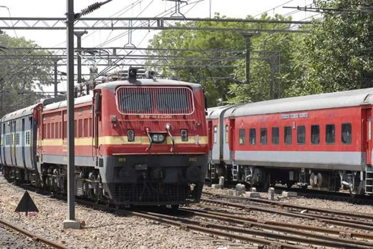 Railway start train ticket refund from today 25 may 2020, train ticket refund, reservation counter, lockdown, train cancelled till 30 june, how to take train ticket refund, check booking and refund date, COVID-19
