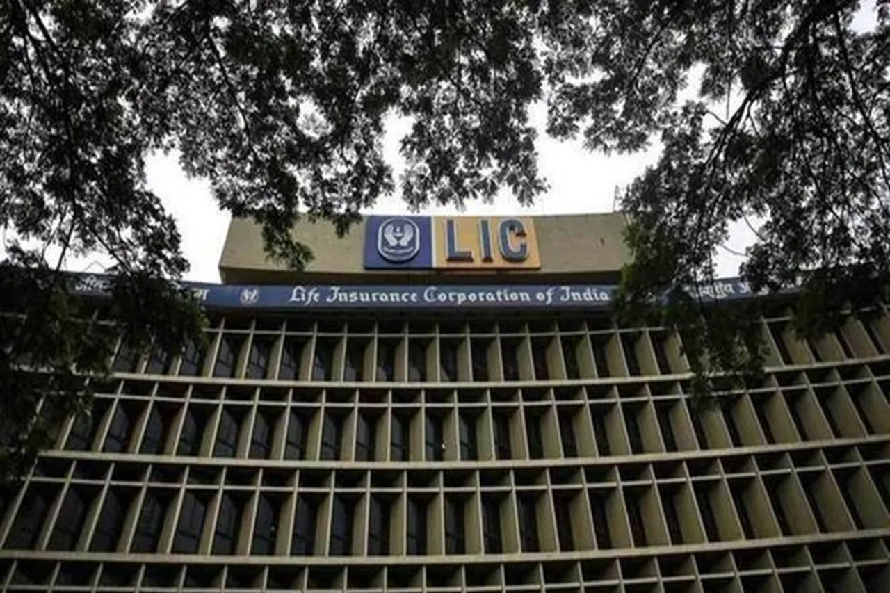 LIC relaxes claim settlement requirements know here in details