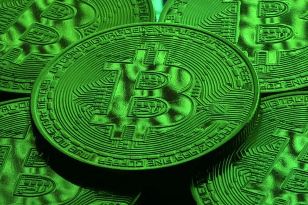 BITCOIN REACHING TOWARDS RECORD HIGH AFTER THREE YEARS KNOW HERE ITS BUBBLE OR STEADY RISE