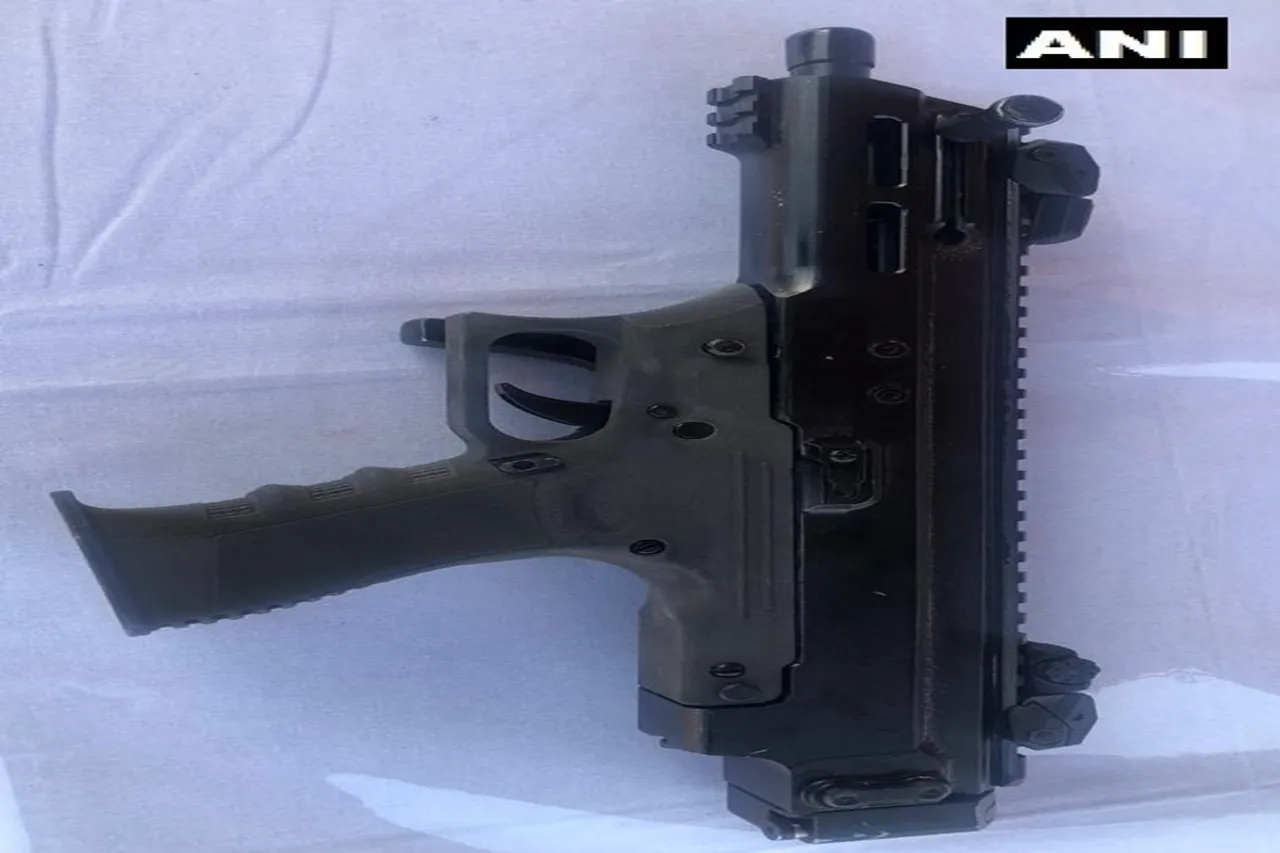 India first indigenous machine pistol ASMI developed jointly by DRDO and Indian Army displayed at Army innovation display event