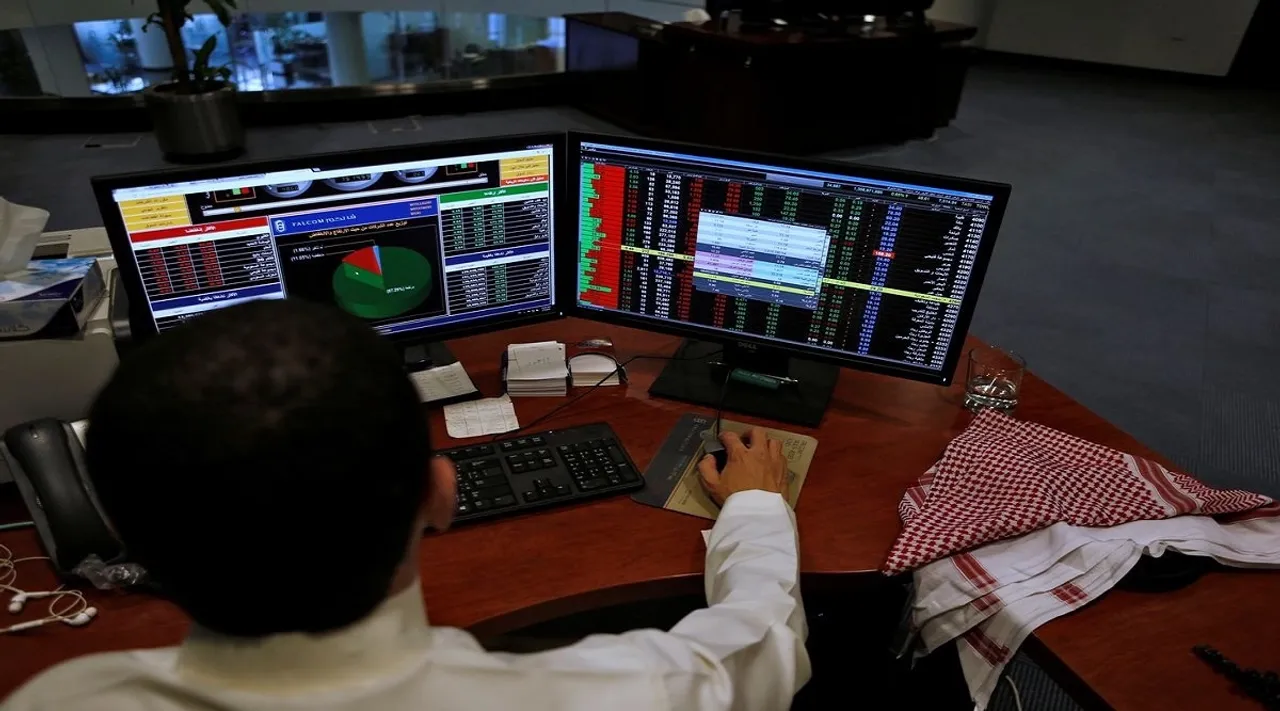 PSU Banking Stocks rise again next day of budget 2022 presentation by finance minister nirmala sitharaman sbi pnb ubi india warren buffett big bull rakesh jhunjhunwala