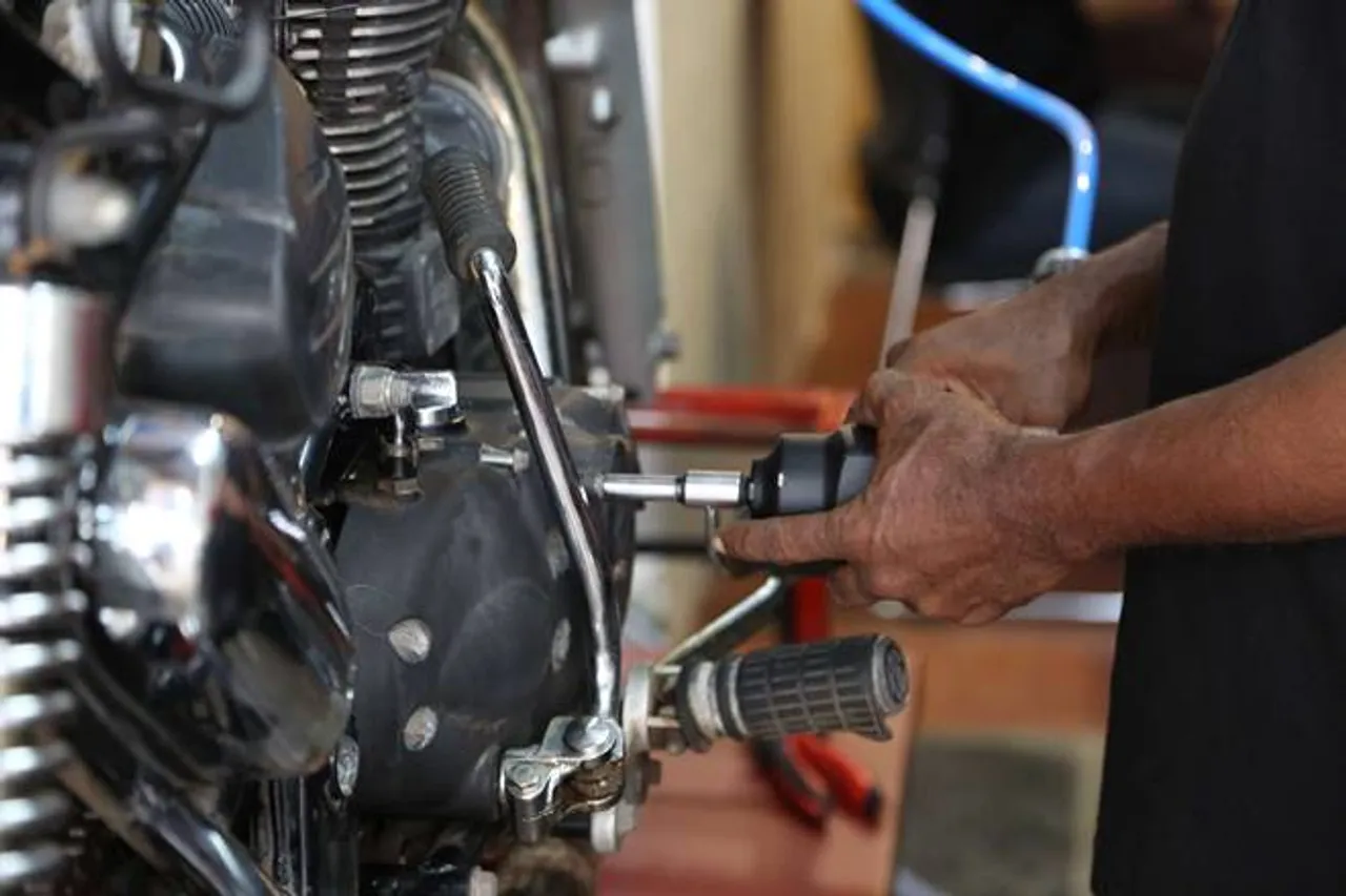 CredR launches on-demand doorstep bike service CredR Card in select cities