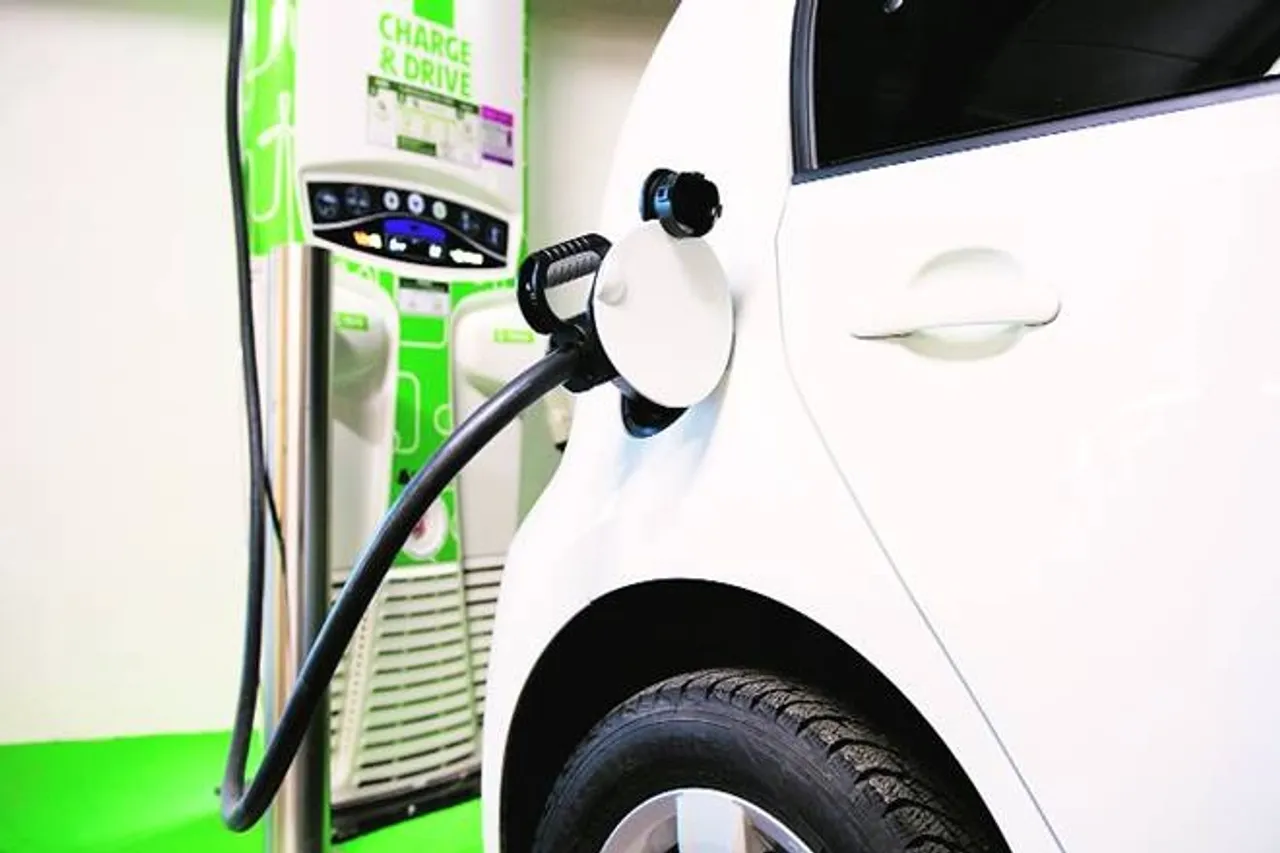 budget 2020 imported e vehicles will get expensive finance minister nirmala sitharaman announces to increase custom duty on import e vehicles