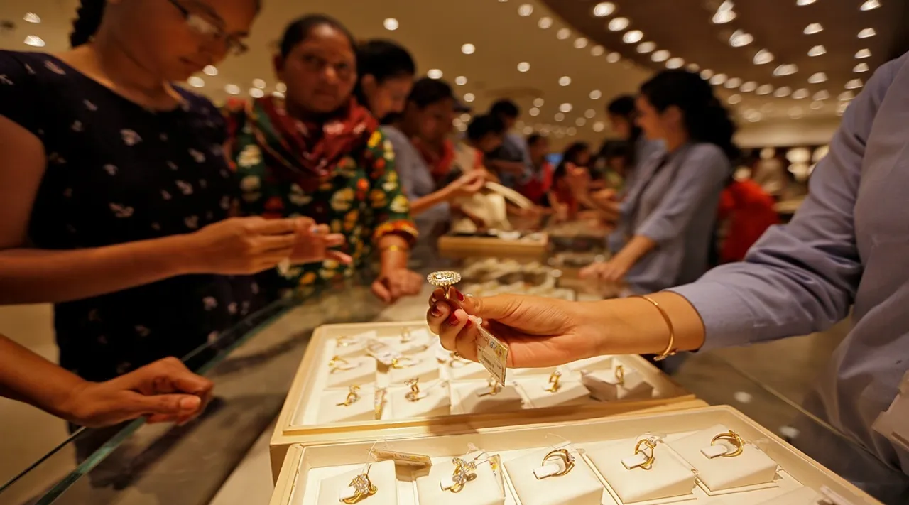 Gold and Silver Price Today Gold jumps silver rallies check 10 gram gold price today in delhi