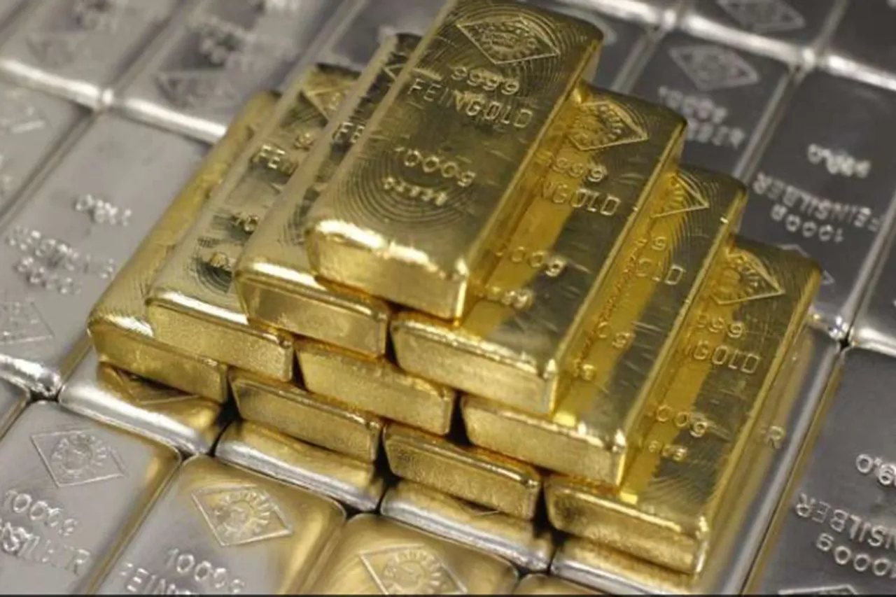 Gold and Silver Price Today Gold falls and silver declines check 10 gram gold price in delhi