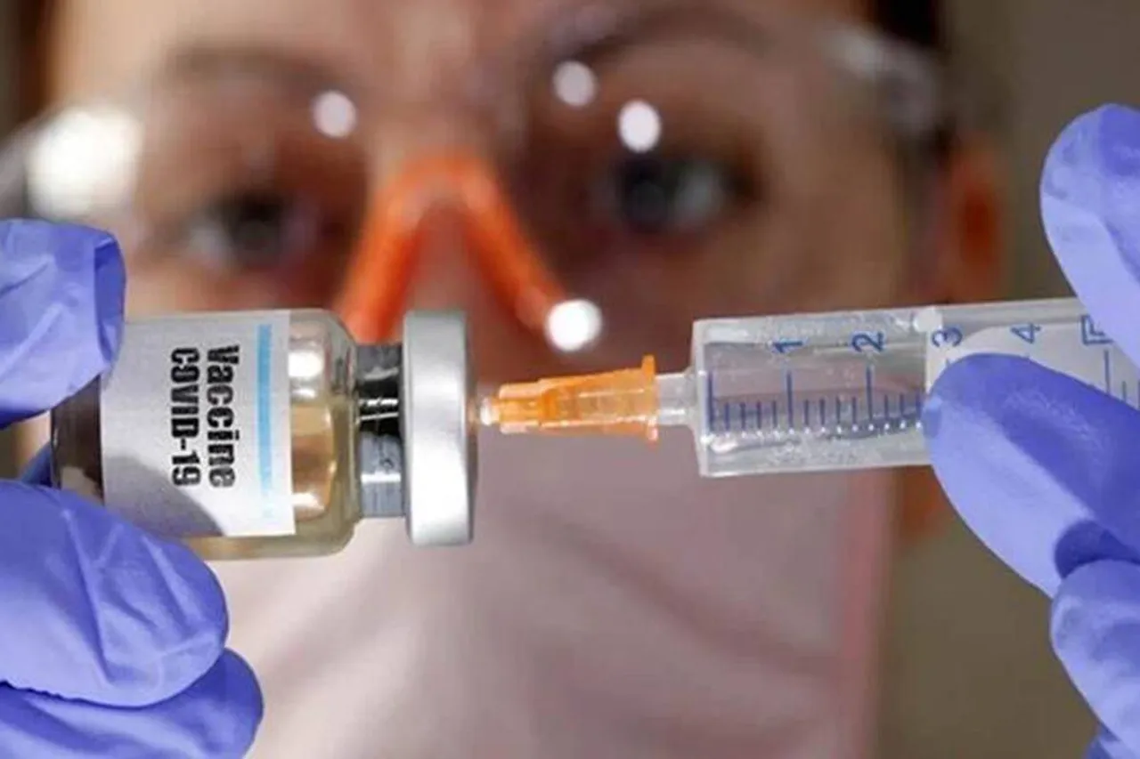 Covid-19 Vaccination: कोरोना के पहले टीके के बाद क्या-क्या हो सकते हैं साइड इफेक्ट्स, लैंसेट की रिपोर्ट में सामने आई अहम जानकारी