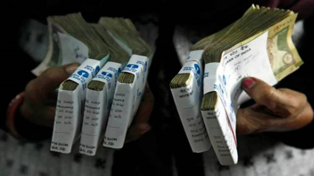 Massive increase, cash, country, 6 years, demonetisation, cash circulation, high, 30.88 lakh crore,