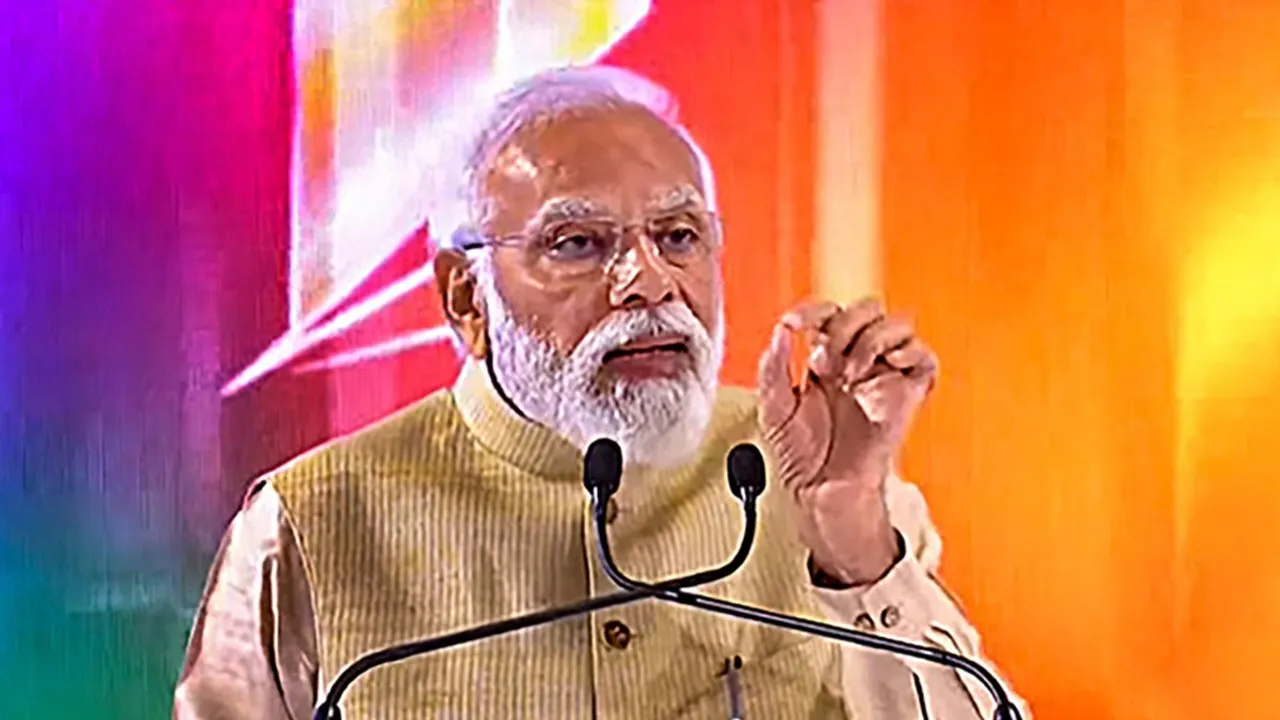 PM Modi Joke Controversy, PM Modi cracks suicide joke, पीएम मोदी चुटकुला विवाद, पीएम मोदी ने सुनाया आत्महत्या पर चुटकुला, राहुल गांधी, प्रियंका गांधी, कांग्रेस, अरविंद केजरीवाल, मनोज झा, Rahul Gandhi, Priyanka Gandhi, Congress, Manoj Jha, Arvind Kejriwal, AAP, RJD