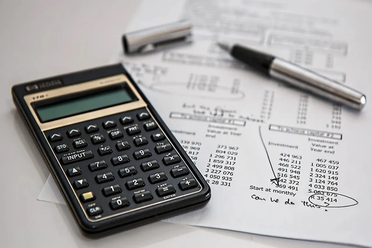 Planning to buy Rs 1 crore term insurance plan Check how much premium you will pay