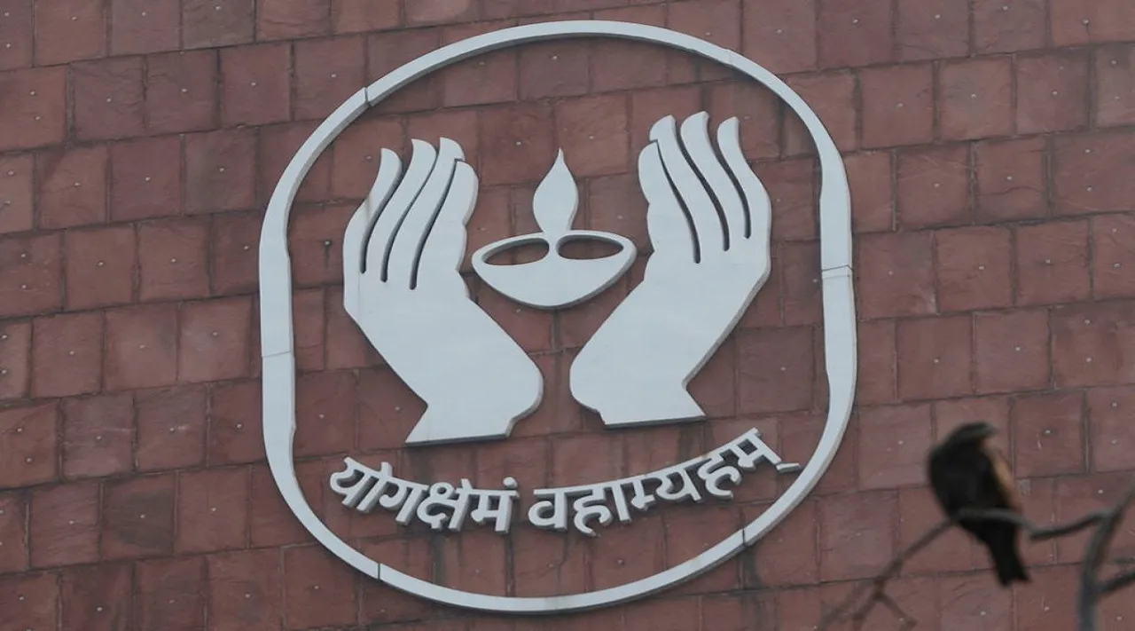 LIC IPO: Govt has time till May 12 to launch LIC IPO without seeking fresh Sebi approval