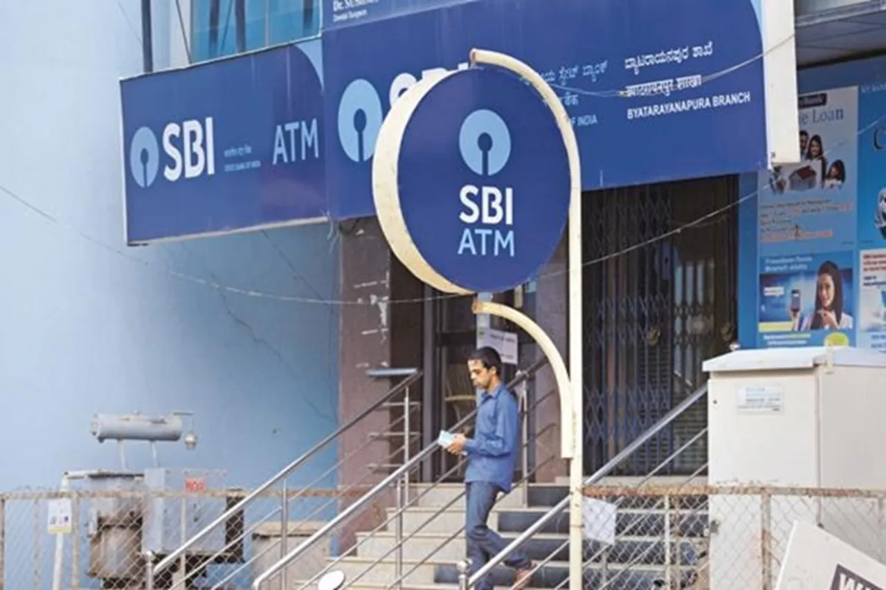 Public sector banks reported frauds worth over Rs 19,964 crore in 2,867 cases during April-June of the ongoing fiscal year, RTI, RBI, PSBs