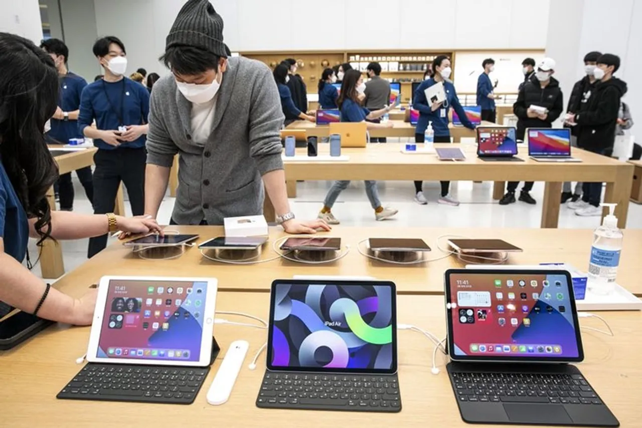 Apple Nears Launch of New iPads After work from home Stay-At-Home Sales Boost