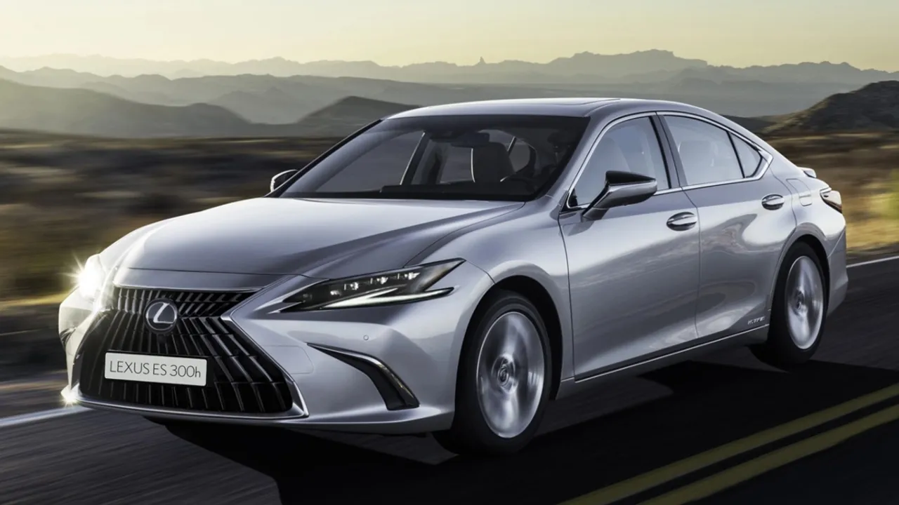 2022 Lexus ES 300h