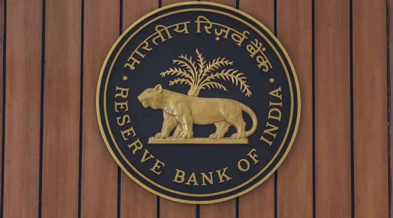 बैंक प्रतिस्पर्द्धी बैंक के डायरेक्टरों को दे सकेंगे 5 करोड़ तक का पर्सनल लोन लेकिन बोर्ड की मंजूरी जरूरी