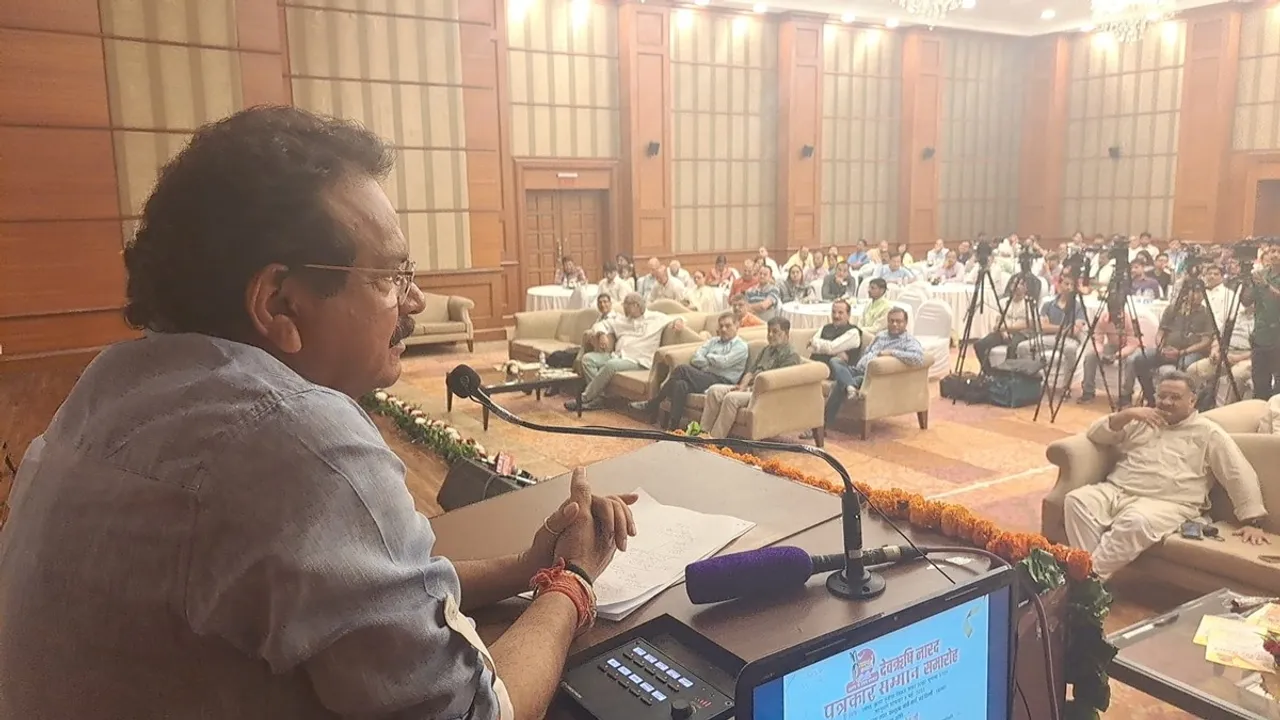 Modi government, union minister S P Singh Baghel, SP Baghel remark against Muslims, Muslims wear mask of tolerance to get vice-president, governor, vice-chancellor posts, मोदी सरकार के मंत्री का विवादित बयान, एसपी सिंह बघेल का विवादास्पद बयान, एसपी सिंह बघेल का मुस्लिम विरोधी बयान, पद पाने के लिए सहिष्णुता का मुखौटा पहनते हैं मुसलमान, राज्यपाल, उप-राष्ट्रपति, वाइस चांसलर, आंध्र प्रदेश के गवर्नर जस्टिस एस अब्दुल नजीर, केरल के राज्यपाल आरिफ मोहम्मद खान, Shri Justice (Retd.) S. Abdul Nazeer, Arif Mohammed Khan, Kerala Governor, Andhra Pradesh Governor