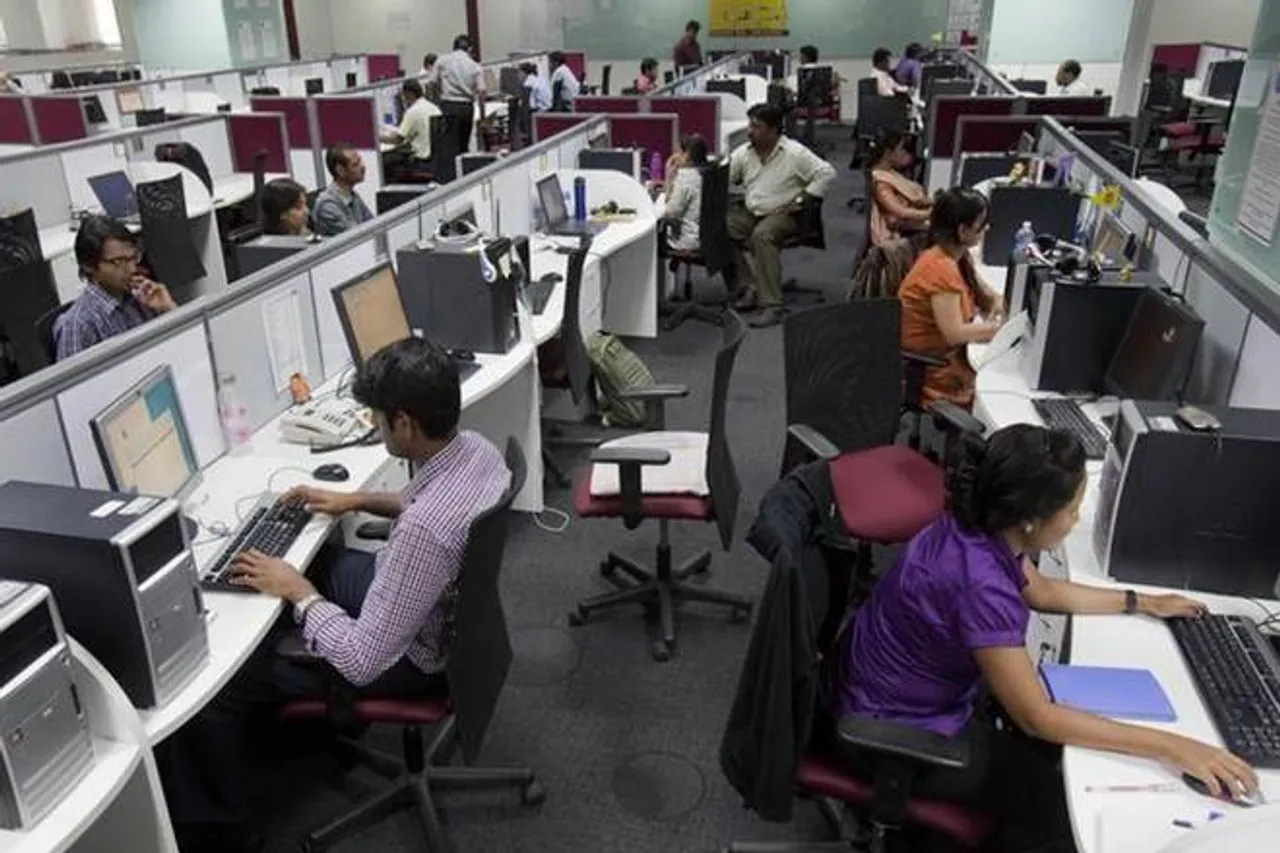 Service PMI, Business activity rises for 2nd straight month; employment up for first time in 9 months
