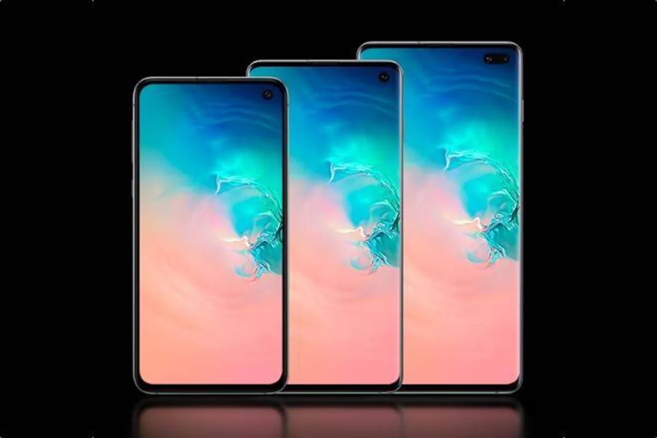 these five smartphones expected to launch in 2021 oneplus 9 Samsung Galaxy S21 Xiaomi Mi 11 Pro Realme Race Apple iPhone 13