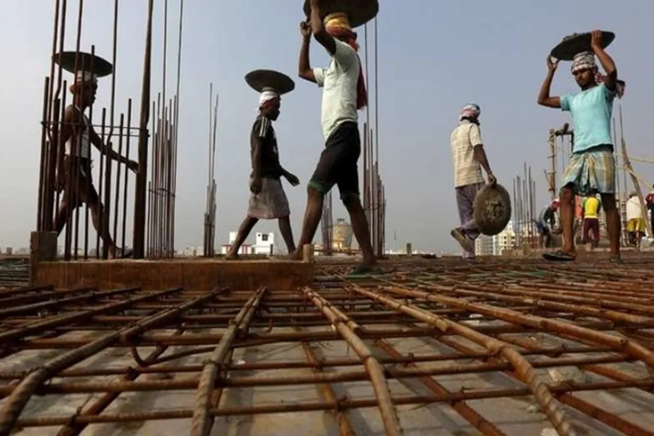 Uttar Pradesh government's mediclaim benefit scheme for costruction workers, UP government gives upto 3000 rupee annual mediclaim benefit to construction workers, know how to apply and claim process