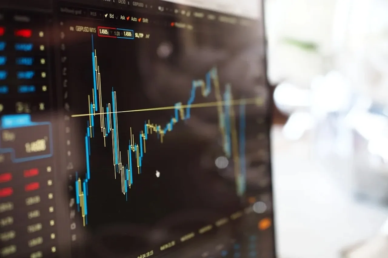 share market today 27 october live updates IN HINDI sensex nifty rupee vs dollar reliance voda idea adani ports bjaj auto maruti pnb canara bank stocks in focus