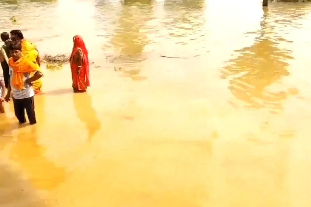 13 districts in Bihar facing floods after heavy rainfall in Nepal12