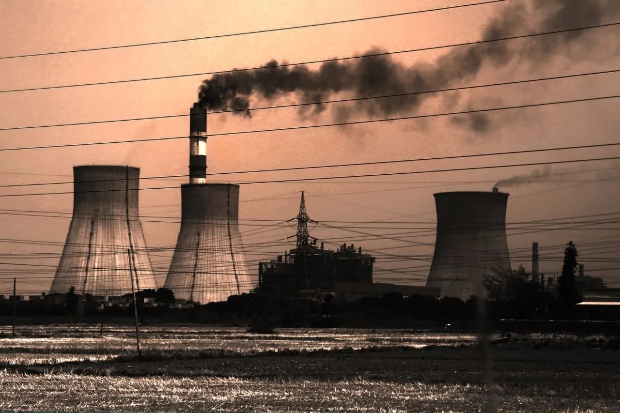 Thermal plants emit 240x more pollution than stubble burning: CREA 