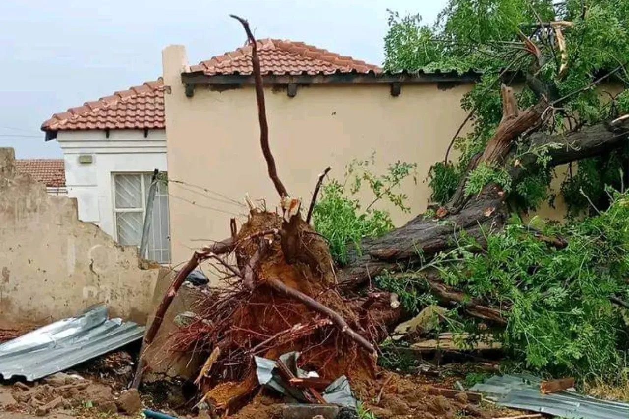 Aftermath of Randfontein Tornado6
