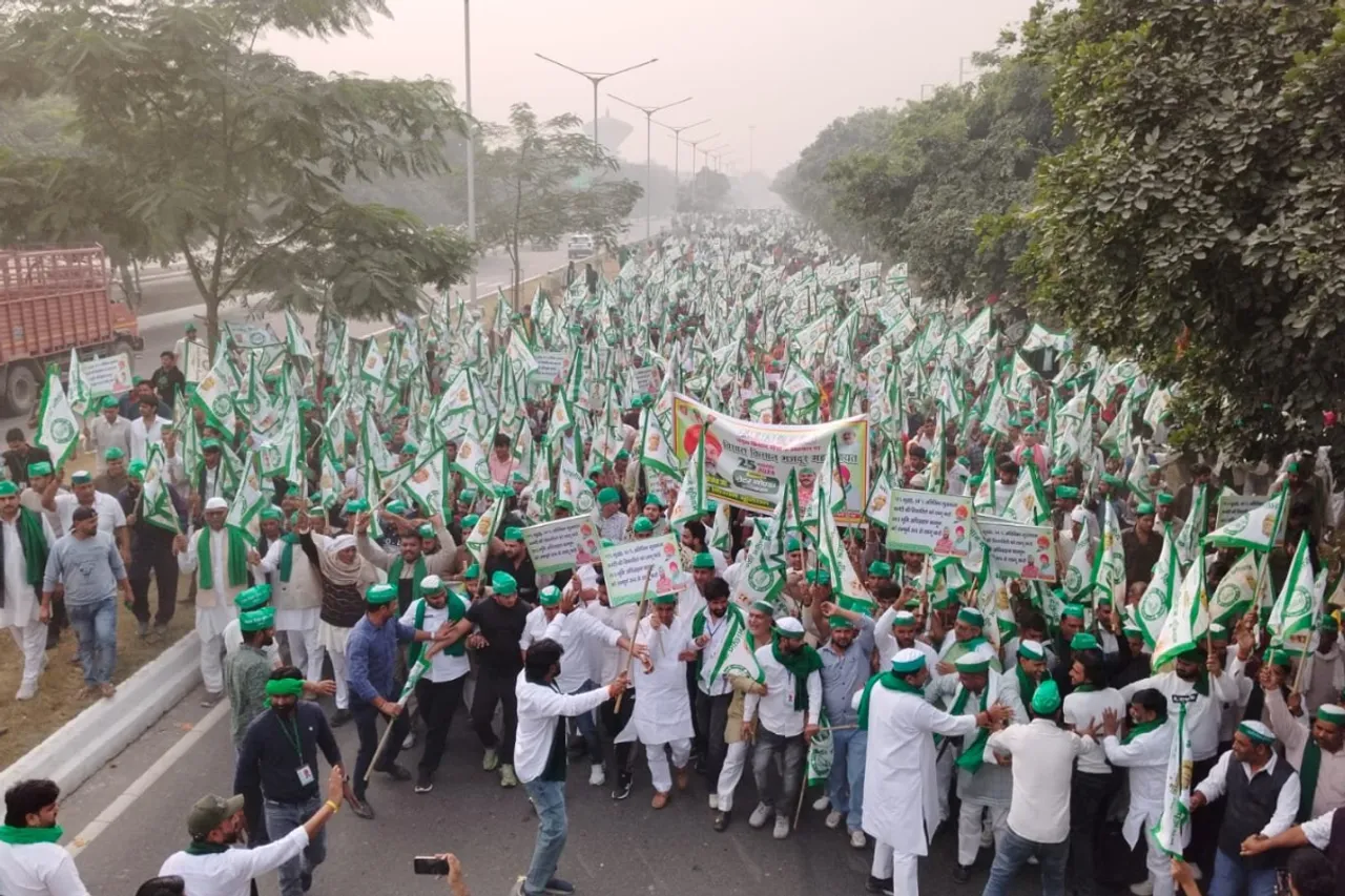 Why are farmers marching from Noida to Delhi today