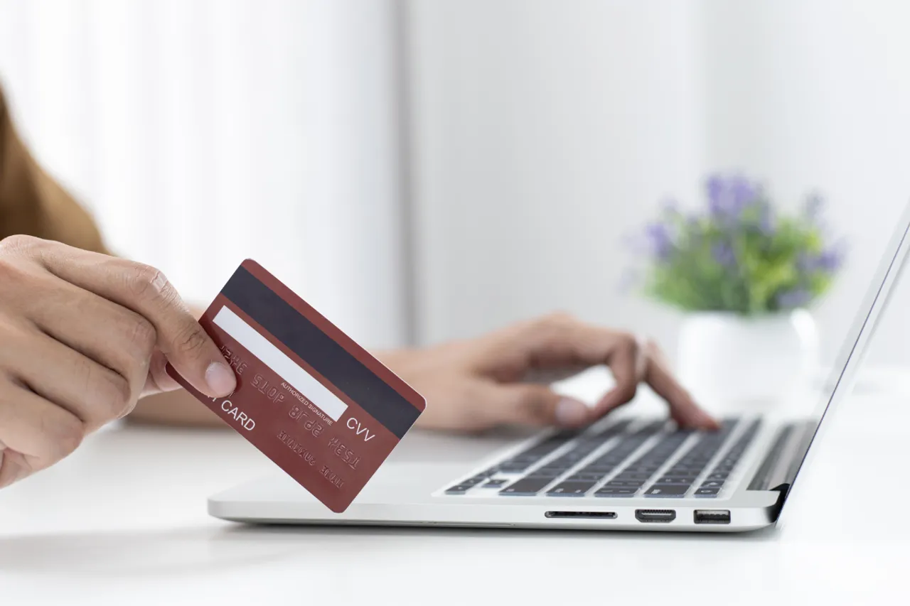 What Are The Steps To Apply For Lifetime Free Credit Card