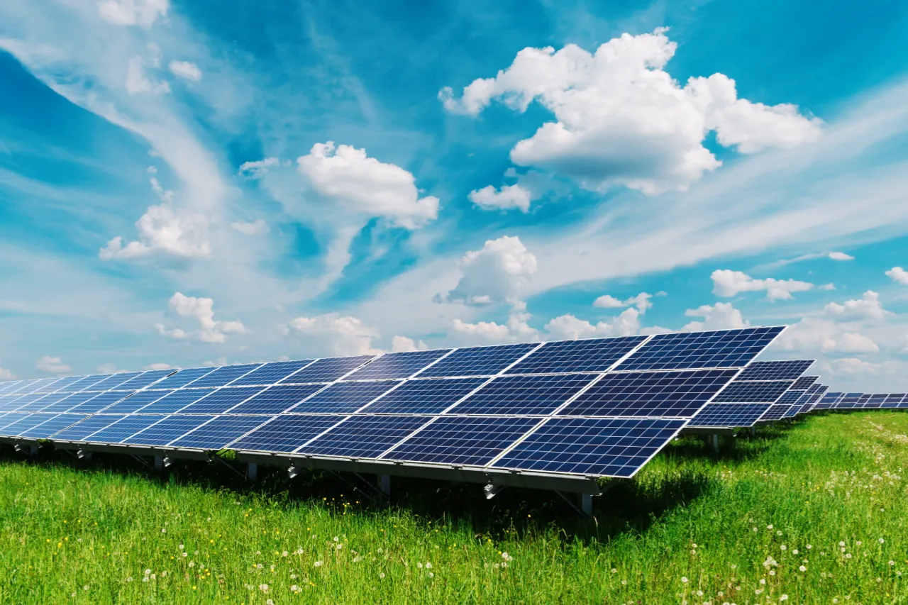 Manufacturing Process of Aluminium Solar Panels