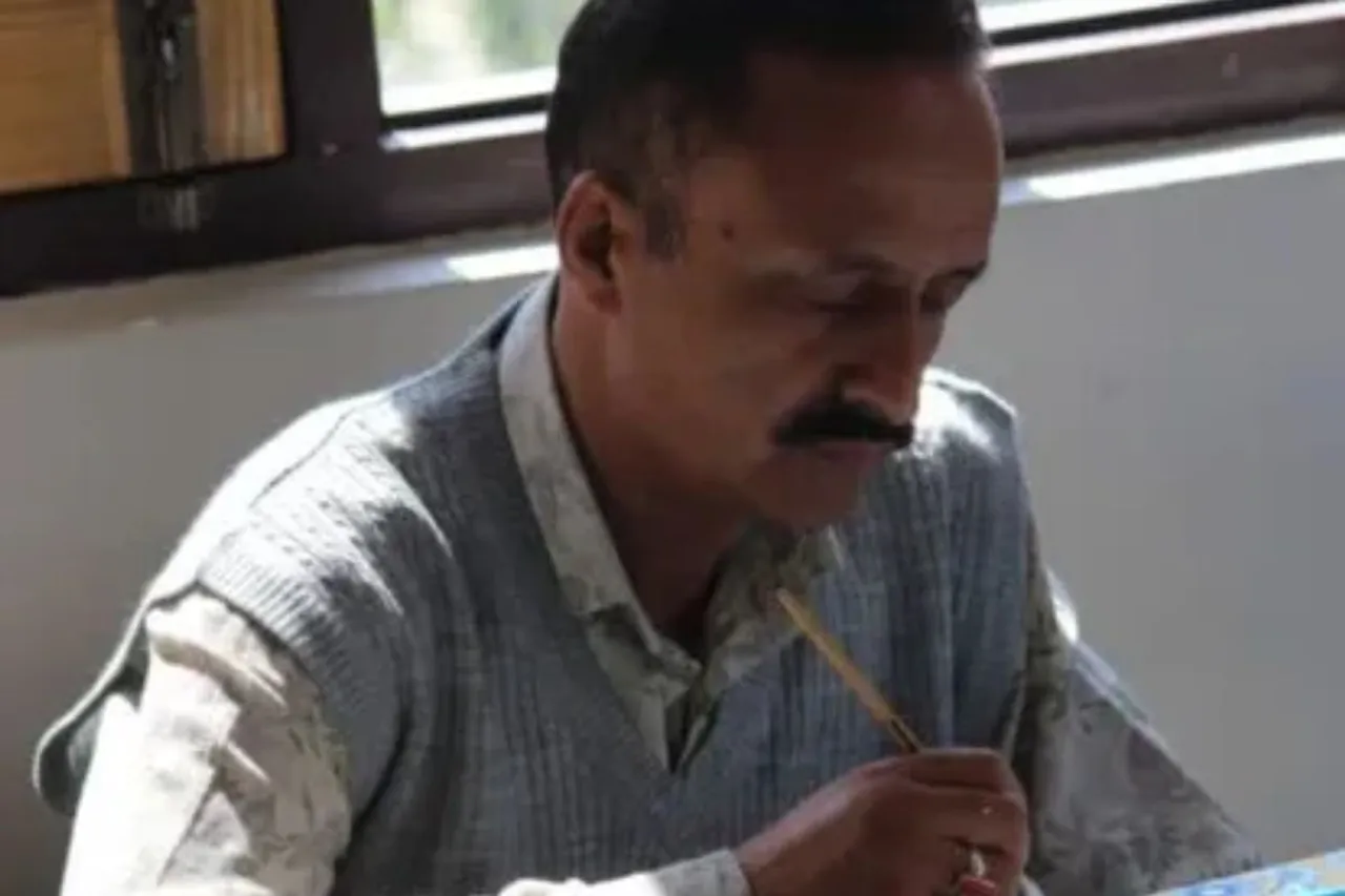 Meet Maqbool Jan Award-winning paper mache artist from Kashmir