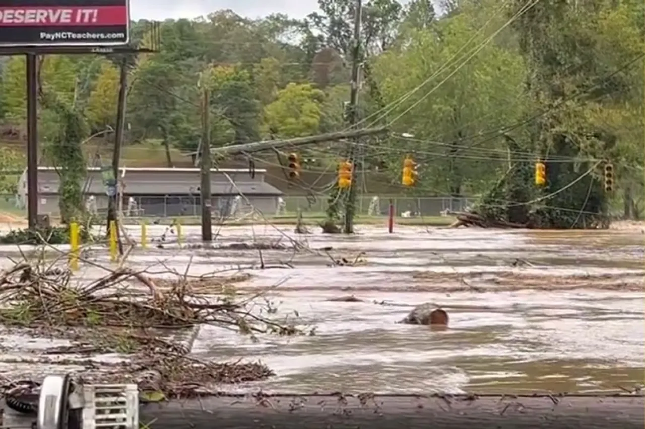 Swannanoa River in Baltimore reached flood levels not seen since 17911234567