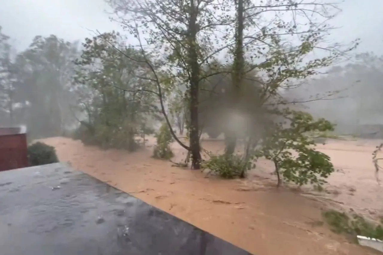 Swannanoa River in Baltimore reached flood levels not seen since 1791123456789