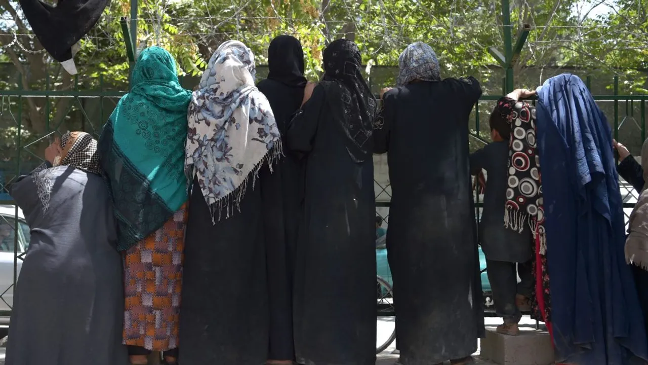 Desperate Afghans citizens forced to sell daughters