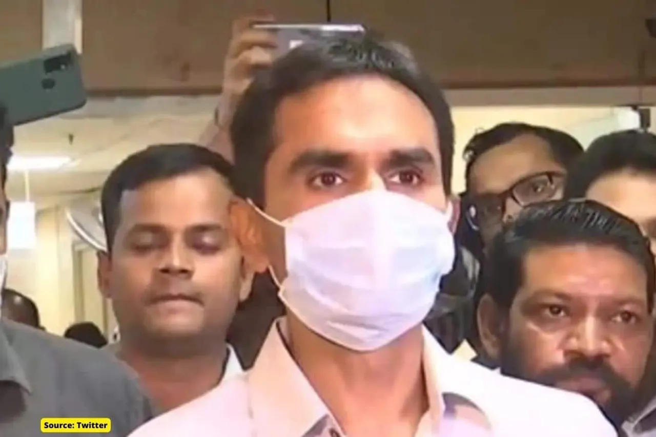 What is original caste of Sameer Wankhede, and why did he lie about it?
